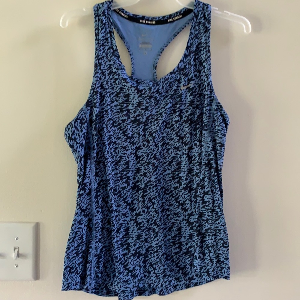 NIKE • tank top